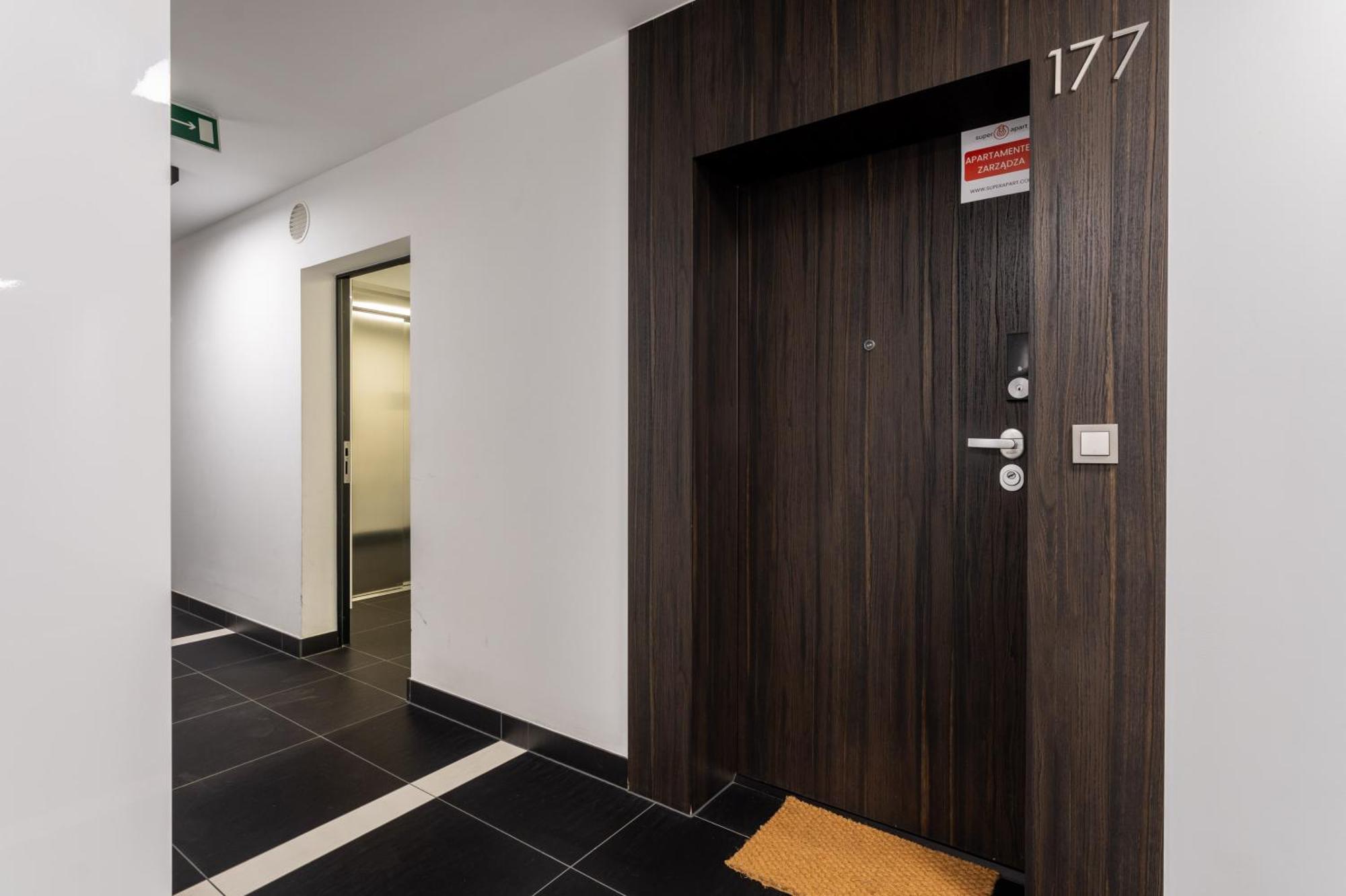 Superapart Grzybowska Apt 177 Varsovia Exterior foto